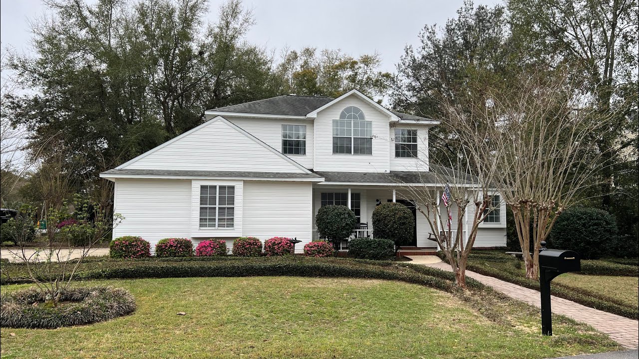 4706 Knollwood Rd, Niceville, FL Under 600k 4 bed + bonus 2.5 baths Parkwood Estates