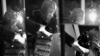 Video thumbnail of "Portishead - Chase The Tear - HD"