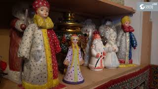 Взрослые тоже верят в чудо: В Кишиневе прошла выставка Дедов Морозов