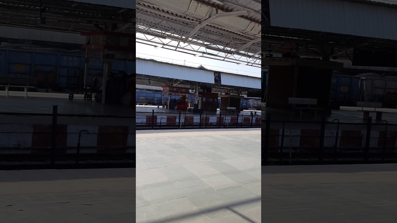 Unlock1.0 railway  station  maintaining social distancing