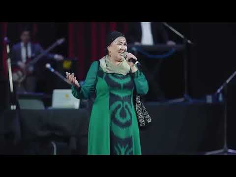 Сохиба жонли қўшиғ айтди