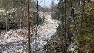 Управляемая стихия. Водопады. Только шум воды. Без комментариев.