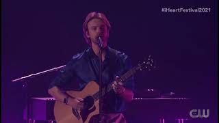 FINNEAS performs “Let’s Fall in Love for the Night” at the 2021 iHeartRadio Music Festival