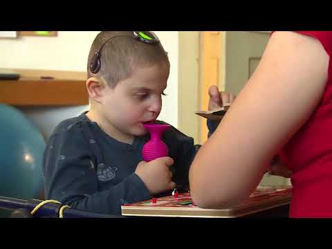 Video: Čo Robiť, Ak Je U Dieťaťa Diagnostikovaná Mentálna Retardácia