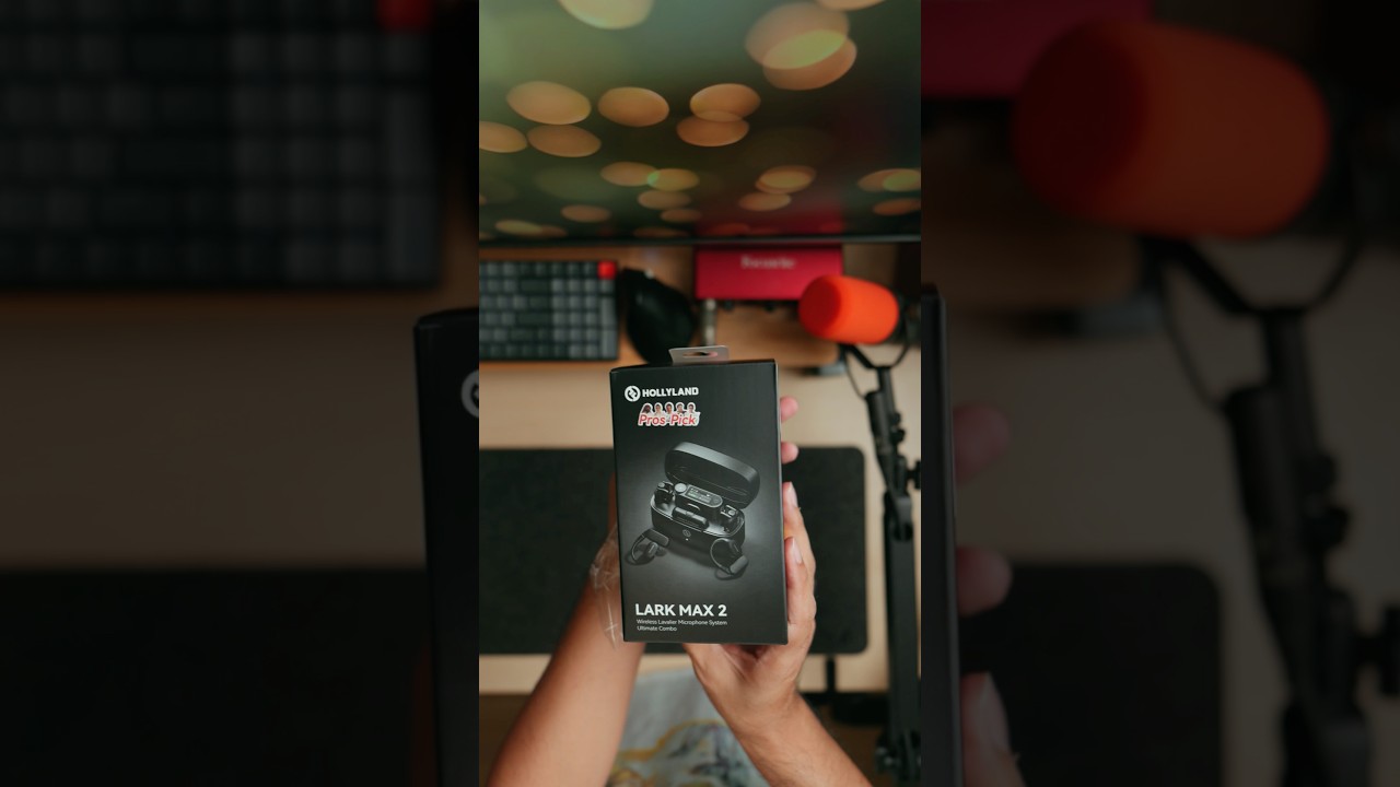 Hollyland Lark Max 2 2-Person Wireless Microphone (2.4 Ghz, Black)