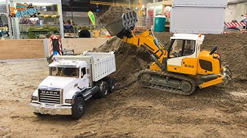 RC Liebherr 634 Loading Mack Truck at Construction Site | Cars Trucks 4 Fun