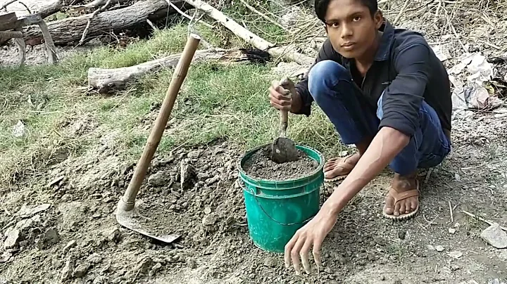 How to Make Drip Watering from a Bottle Hole. Everything Ingenious is Simple.