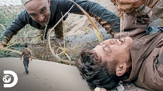 Download Lagu Ed e Wu encontram água sob o solo antes de desmaiar | Ed Stafford: Contra Todos | Discovery Brasil MP3