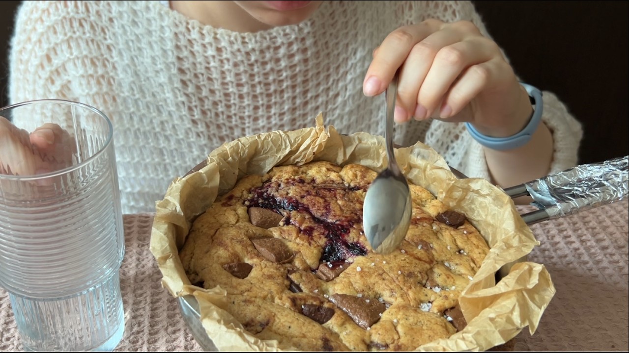 asmr giant cookie 🍪🍫 (cooking, talking, eating)