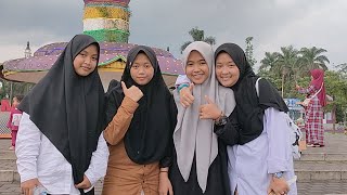 Yang Manis Santriwati Ciamis