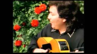 Miniatura de vídeo de "Chico & the Gypsies - Marina Marina (Video Oficial)"