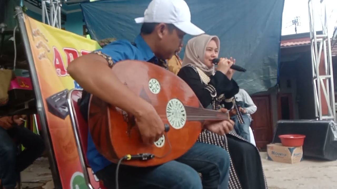 @LAGU LAMPUNG PETING TUNGAL DANG DI TITI vokal APRIANA cipt: Abdul manap live panggung