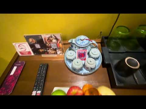 HOLTZMAN IS CHECKING IN, SHANGHAI MANSION BANGKOK 5-8-24