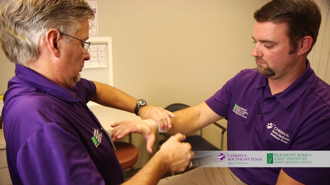 Как бинтовать запястье — демонстрация спортивного тренера CHRISTUS Юго-Восточного Техаса