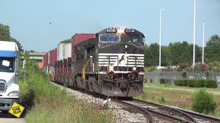 NS 8961 (GE C44-9W) leads NS V07