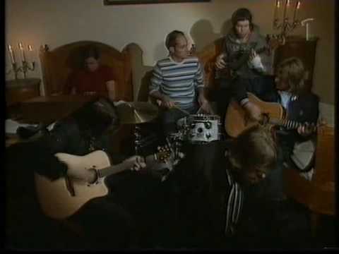 The Soundtrack of our lives - Nevermore "unplugged" adlı videoyu YouTube'da izle The Soundtrack of our lives - Nevermore "unplugged" adlı videoyu YouTube'da izle