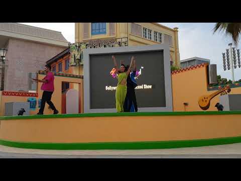 Bollywood parks show / live entertainment/ Dubai parks and resorts / bollywood remix show part 1