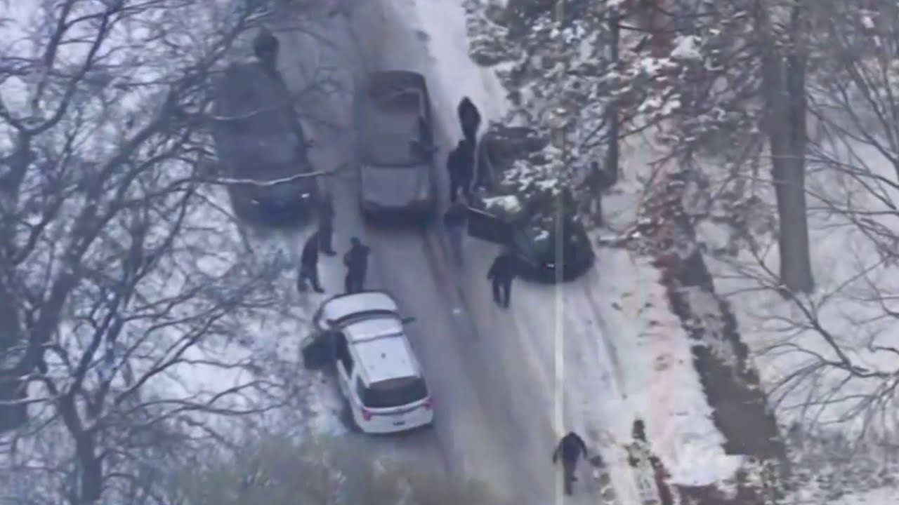 Homicide suspect arrested after chase in Detroit - YouTube