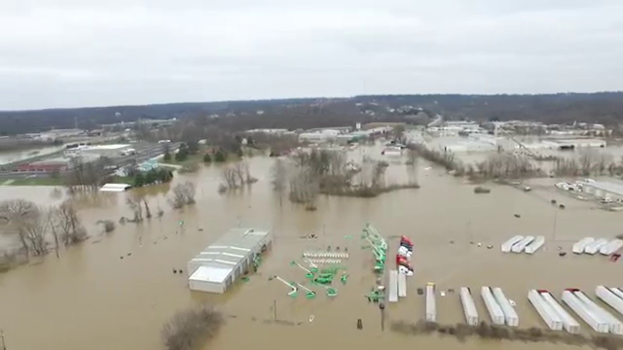 Video of the Meramec River flooding on Gravois Road near Fenton