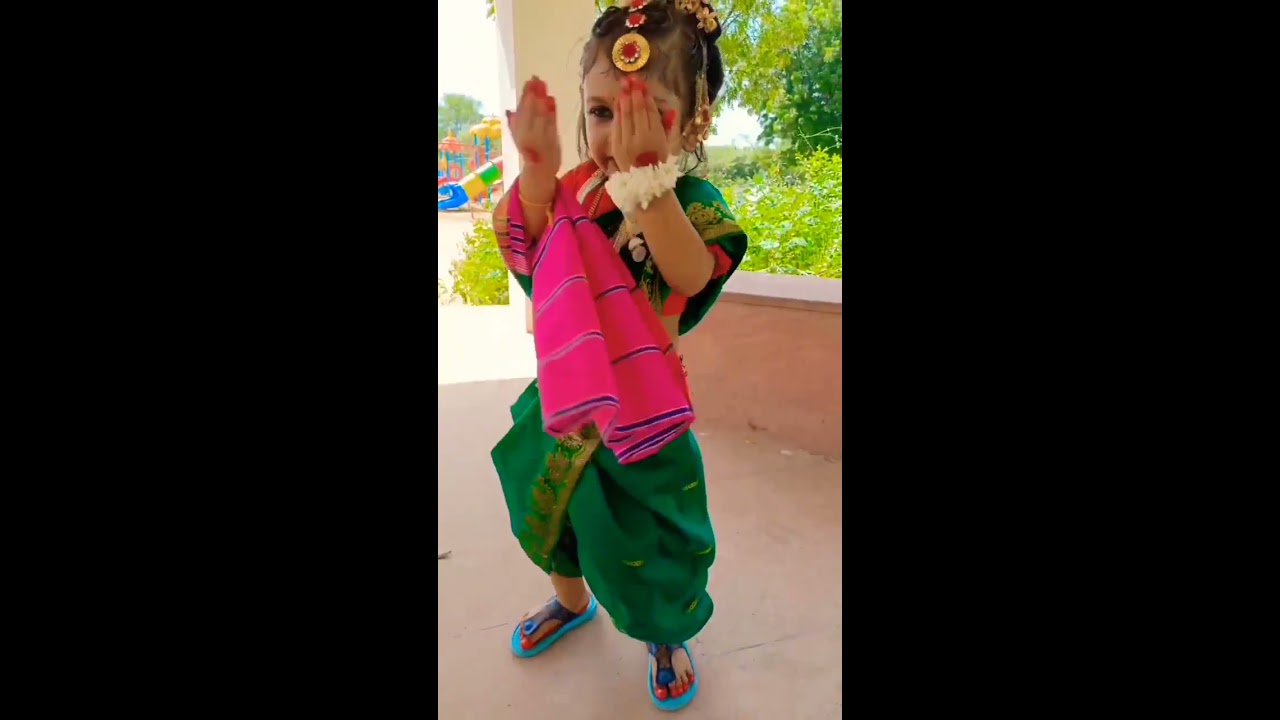 O Kanha barsane mein aa jaiyo bula Rahi Radha pyari performing dance Radha ashtami cute baby viral