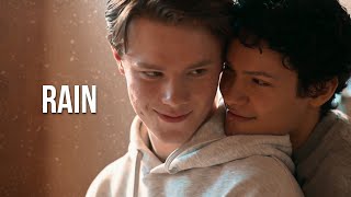 Wilhelm and Simon | Rain [Young Royals S3]