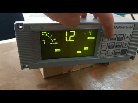 Мультифункційний вакуумний контролер Multi-Gauge Controller Varian LB350301, видео 1