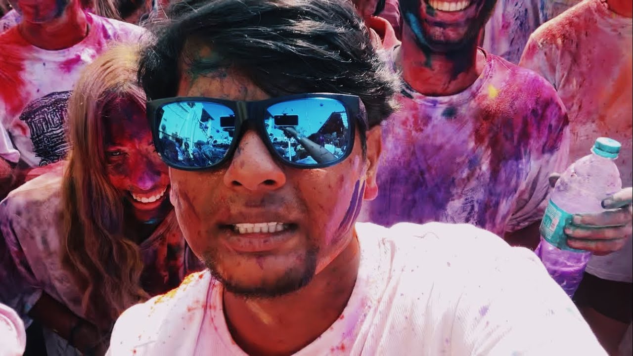 Foreigners Go Crazy at Hampi Holi!