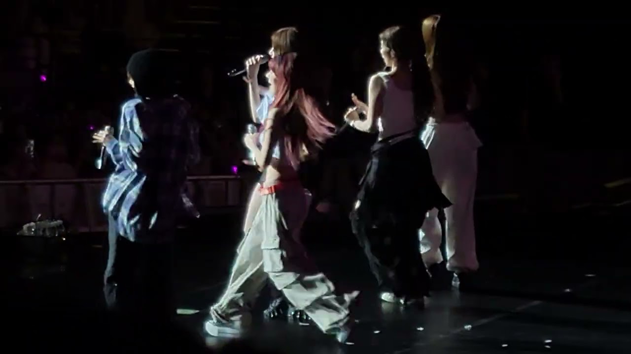 Lesserafim HK concert 2025.07.25💜