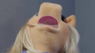 Miss Piggy loses it