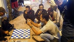 Mengalahkan Master Catur 3 langkah Skak Mat - hadiah 3 BUNGKUS ROKOK (TIGA LANGKAH MATI) - Durasi: 0.53. 