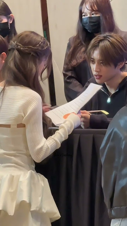 When Idols fell in love with a fan 🥹❤️