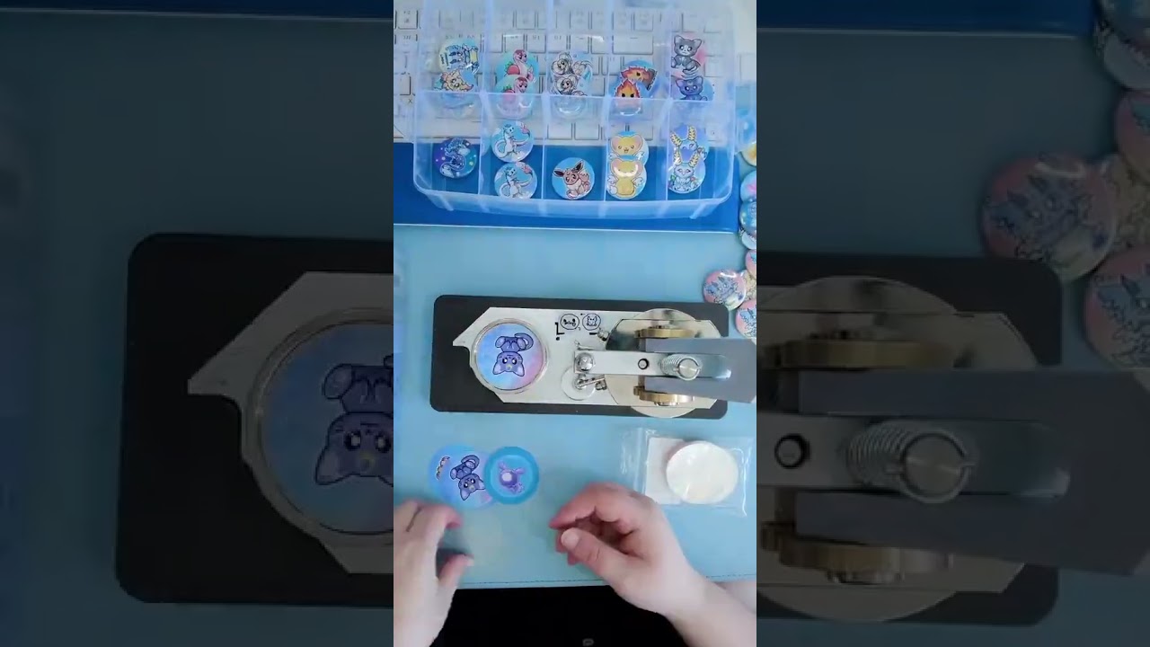 Making buttons at superspeed! 💨💨💨 I been drawing stickers, buttons and prints last few weeks. ⁠