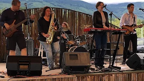 Margaret Wilder Band - "Sweet Lovin' " at the Conw...