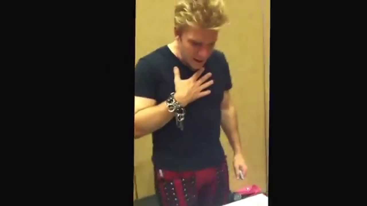 Giving Vic Mignogna a Gift