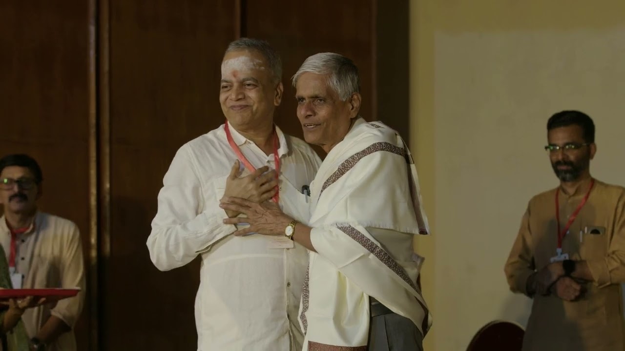 Felicitation of Speakers of Second Workshop on the Historiography of Sri Adi Sankara (SWHAS), Kalady