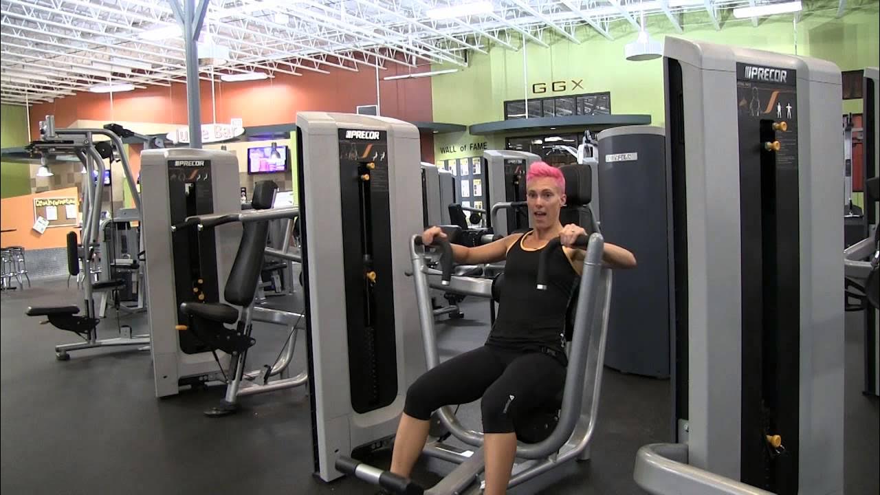 HowTo Use the "Chest Press" Machine YouTube
