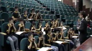 20091104 98口琴比賽前調音