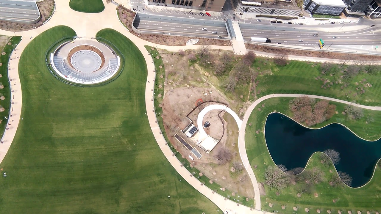 Darrell Stapleton films from inside The Gateway Arch in St. Louis, Missouri - YouTube