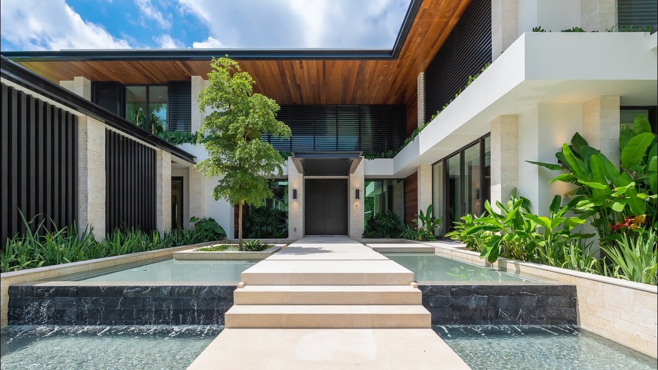 Palm Island Residence - 40 Palm Ave (8k)