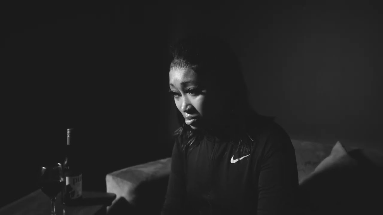 在 YouTube 上觀看「PdotO feat. Touchline & Tae Africa  - TELL ME (Official Music Video)」