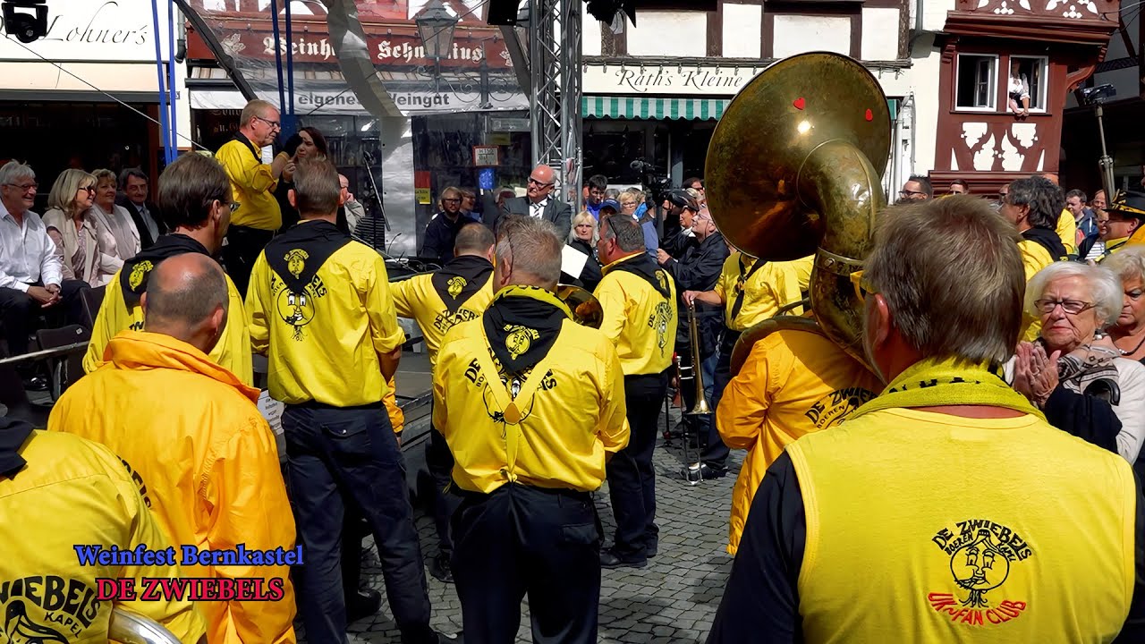 Boerenkapel De Zwiebels auf dem Weinfest in Bernkastel
