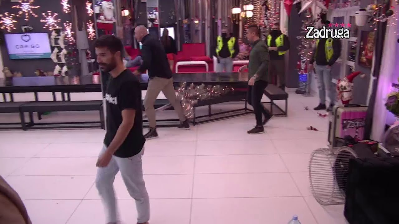 Zadruga 4 - Car se unosi Vladi i Nikoli, pa iskaljuje bes na novogodišnjoj dekoraciji - 02.12.2020.