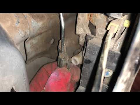 как снять толкатель дверцы