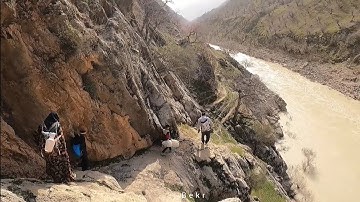 Dangerous and beautiful path to the house by the river, nomadic life in Iran 2023
