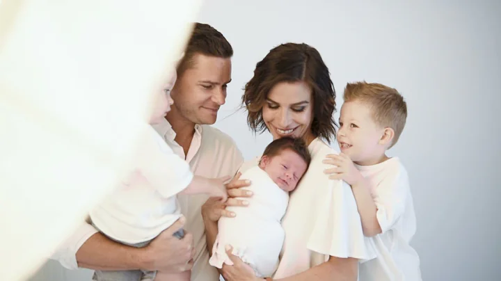 Erin Massie Photography - Newborn Photo Session Pr...