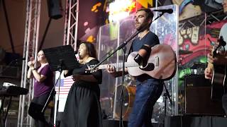 Rehearsal footage of Share The Stage winner Nadia Nadhirah and Tony Memmel and His Band