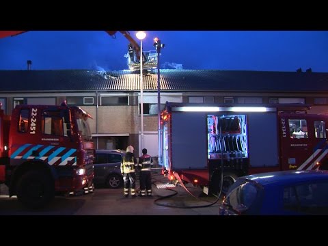 Vader steekt eigen huis in brand: kinderen gered door buurman in Best