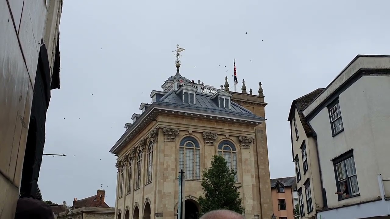 Abingdon Bun Throwing - Platinum Jubilee 2022 - 4 of 4