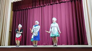 Im Traveling Comic Dance Cooks With Rolling Pins