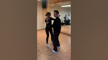 SALSA TIMBA DANCING COUPLE  #cubansalsa #salsapartnerwork #salsatechnique